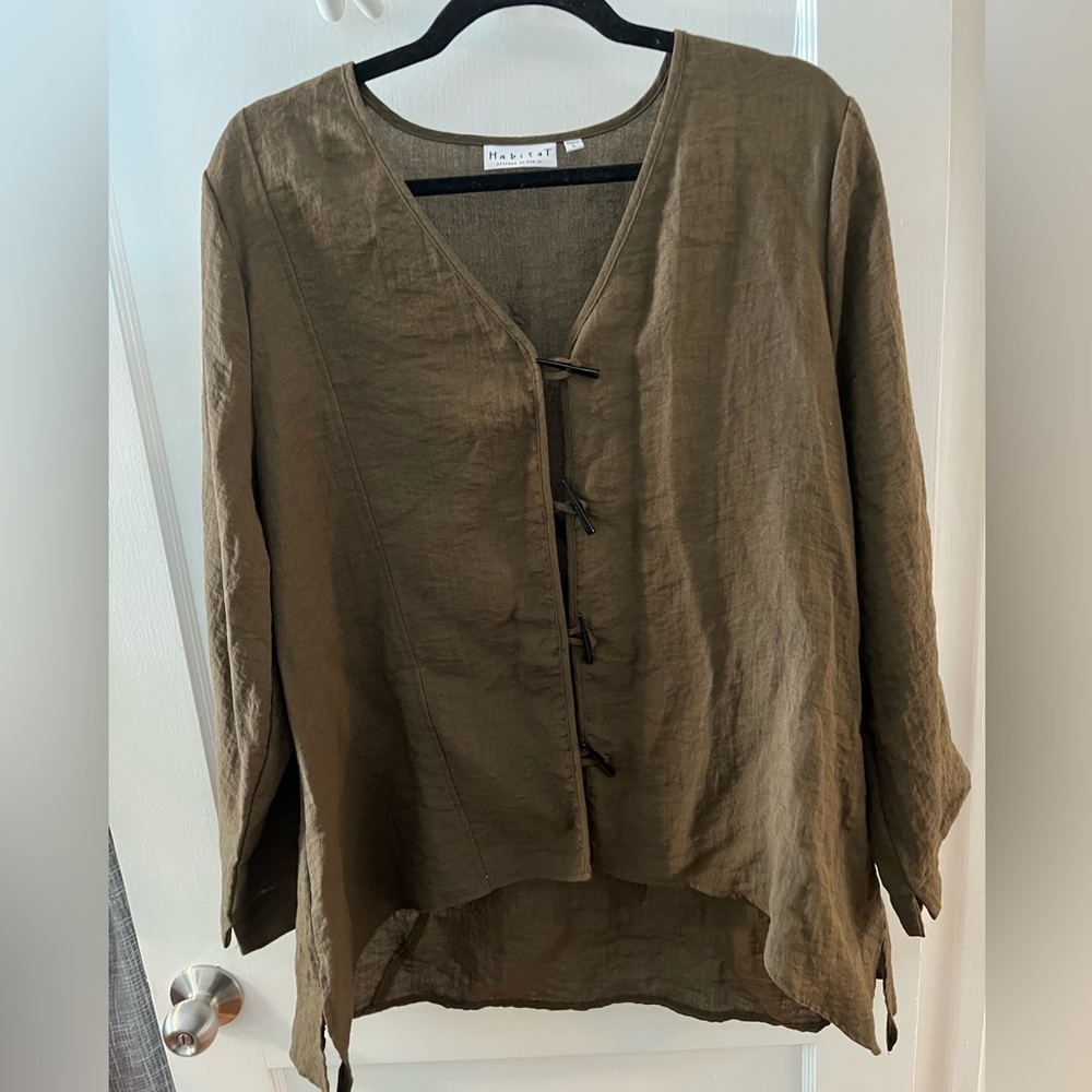 Habitat High Low Top with Toggle Buttons